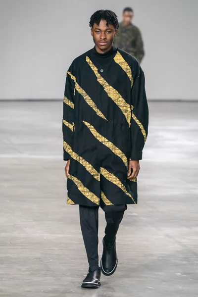 Look 2